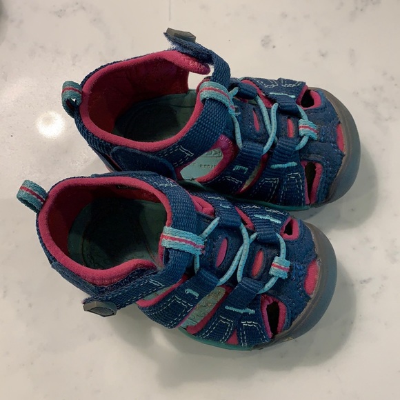 size 4 baby water shoes